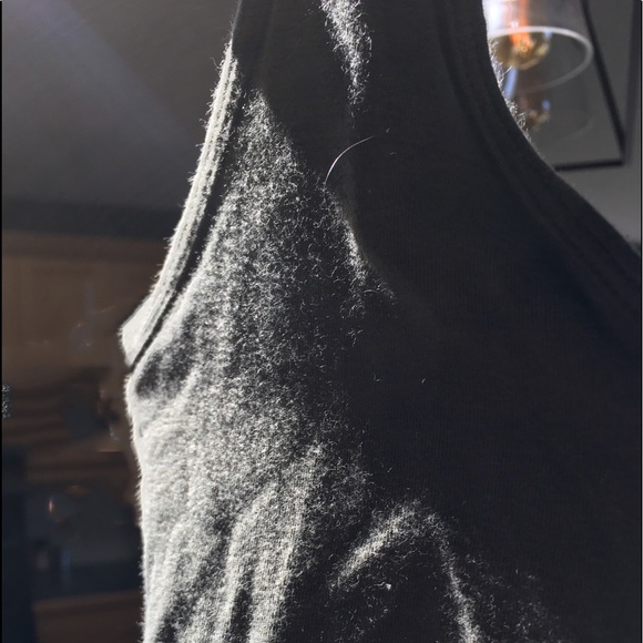 cropped halter top - Picture 3 of 4